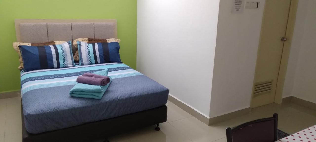 Risqi Apartment 2 Bedroom Wakaf Che Yeh Kota Bharu Exterior photo