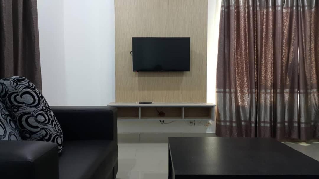 Risqi Apartment 2 Bedroom Wakaf Che Yeh Kota Bharu Room photo